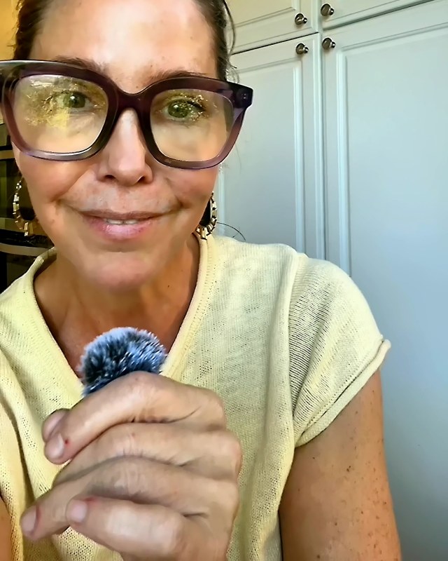 Pamela in the video: ChatGPT finds every email you forgot to answer