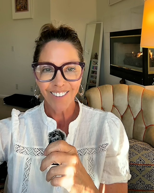 Pamela in the video: Say what? Copilot is now available inside SharePoint?